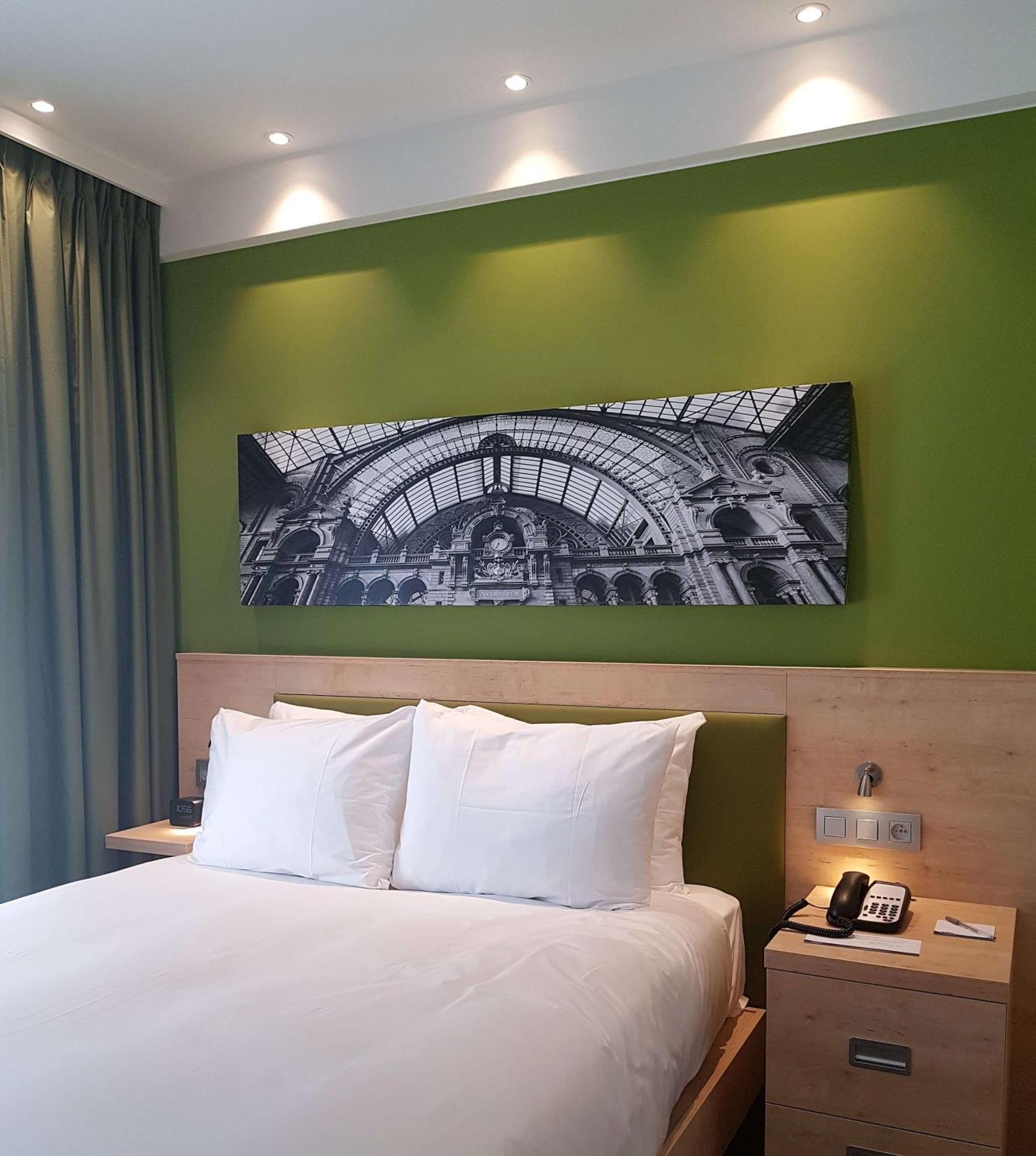 Hampton By Hilton Station Hotel